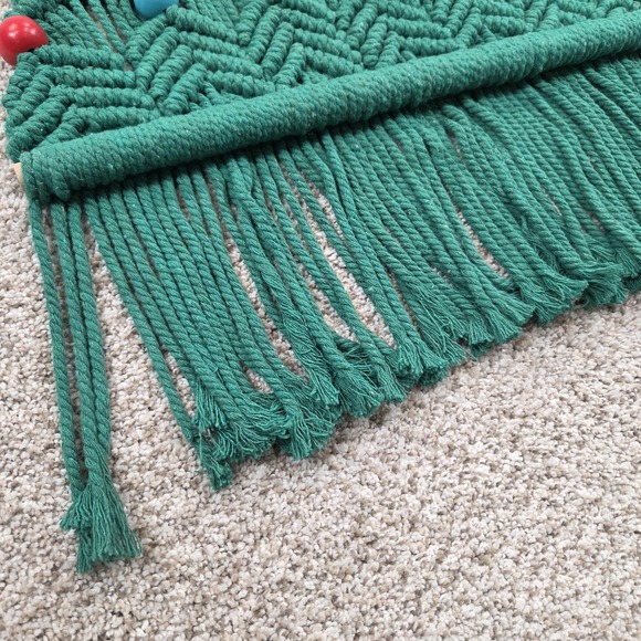 Vintage Green Macrame Christmas Tree Wall Hanging Wooden Beads Handmade - Picture 3 of 10